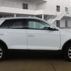 2018 Volkswagen T-Roc 2.0 TSI SEL 5-door SUV - Image 8