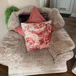 Sofa and 2 chairs - Image 4
