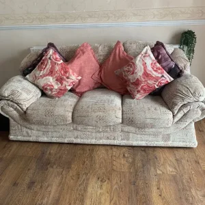 Sofa and 2 chairs