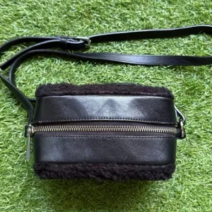 Sandro Black Shearling & Leather Mini Crossbody Bag - Image 4