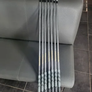 Ping i525 irons - Image 3