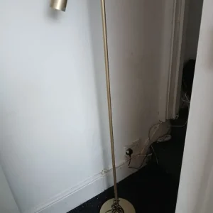 Mother Daughter lamp in gold - Image 2