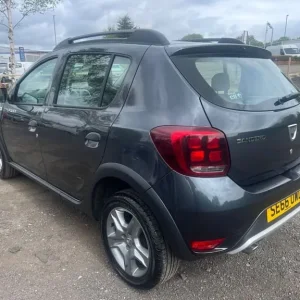 2017 Dacia Sandero Stepway 1.5 dCi Ambiance Hatchback 5dr Diesel Manual Euro 6 - Image 6