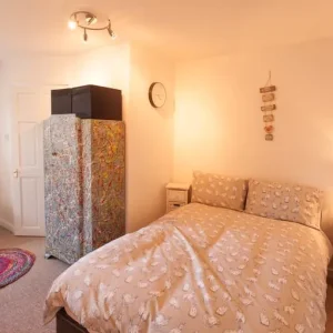 Double room with ensuite and garden view - Image 5