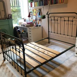 Antique vintage cast iron small double bed frame - Image 8