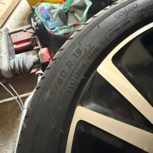4x Volvo wheels and tyres 255/40 R19 - Image 3