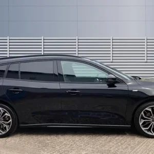 2022 Ford Focus ST-Line Vignale 1.5 EcoBlue Diesel Estate - Image 5