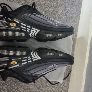Nike Air Max Plus Tuned Air - Image 3