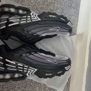Nike Air Max Plus Tuned Air - Image 4
