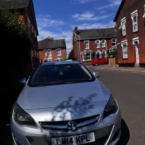 Vauxhall Astra Hatchback 2014 Manual 1398cc 5-door - Image 8