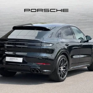 2025 Porsche Cayenne E-Hybrid 5-door S Coupe - Image 3