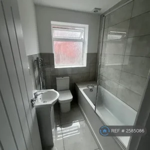 2 bedroom terraced house in Bannister Street, Altrincham, Trafford - Image 4