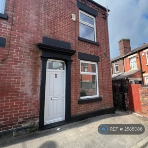 2 bedroom terraced house in Bannister Street, Altrincham, Trafford - Image 6
