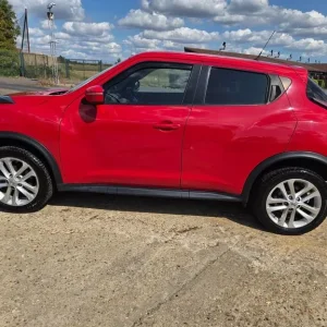 2015 Nissan Juke 1.6 Acenta XTRON Euro 6 5-door Hatchback Petrol Automatic - Image 6