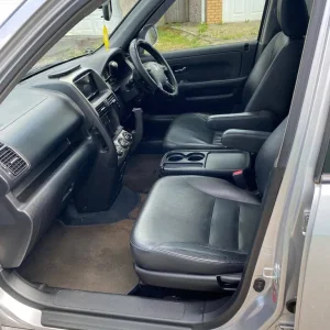 Honda CR-V 2.0 i-VTEC Executive Auto with Leather Seats and Sunroof - Image 4