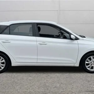 2016 Hyundai i20 1.2 SE 5-door hatchback manual - Image 5