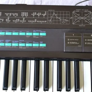 Yamaha DX7 Synthesiser with Factory Cartridges and Owners Manual - Image 4