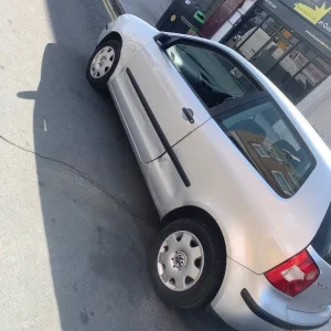 Volkswagen Polo Hatchback 2002 Manual 3 Doors - Image 4