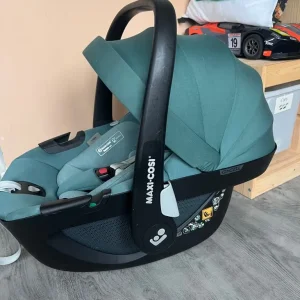 Maxi-cosi pebble car seat in green - Image 3