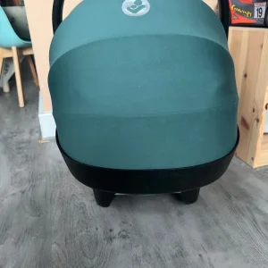 Maxi-cosi pebble car seat in green - Image 4