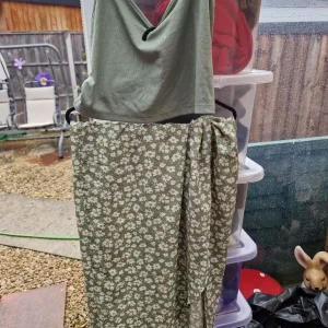 Lady's dresses size 14 and 1 size 12 - Image 3