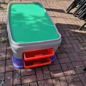Little Tikes sand, water & craft table - Image 2