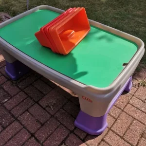 Little Tikes sand, water & craft table - Image 4