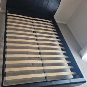 Faux leather bed frame - Image 5