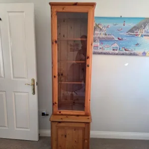 Ducal glazed shelving unit and cupboard