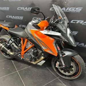 KTM 1290 Super Duke GT 2017 - Image 2