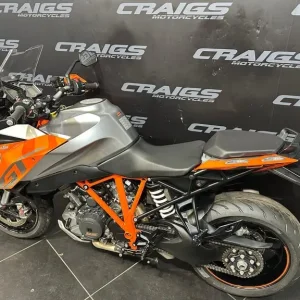KTM 1290 Super Duke GT 2017 - Image 8