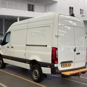 Mercedes-Benz Sprinter 316 CDI 2.1L AWD Medium Roof Panel Van - Image 7