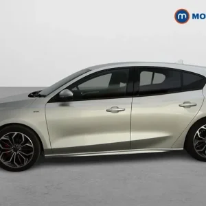 2025 Ford Focus 1.0 EcoBoost Hybrid 155 ST-Line X 5-door Auto Hatchback - Image 4