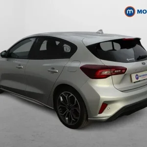 2025 Ford Focus 1.0 EcoBoost Hybrid 155 ST-Line X 5-door Auto Hatchback - Image 5
