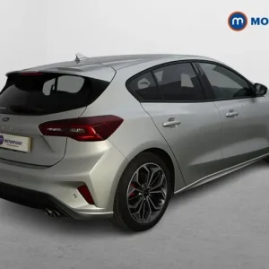 2025 Ford Focus 1.0 EcoBoost Hybrid 155 ST-Line X 5-door Auto Hatchback - Image 7
