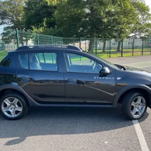 2019 Dacia Sandero Stepway Essentials 1.0 SCe Petrol Hatchback - Image 4