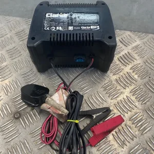 Clarke 12volt 6amp charger battery - Image 3
