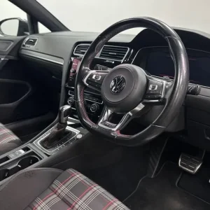 2020 Volkswagen Golf GTI Performance 2.0 TSI DSG - Image 7