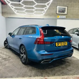 2021 Volvo V60 2.0 T6 Recharge PHEV R DESIGN 5dr AWD Auto ESTATE Petrol Parallel Phev Automatic - Image 8