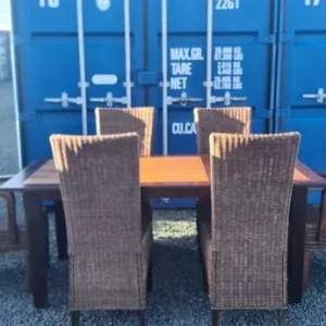 Table and chairs - Image 6