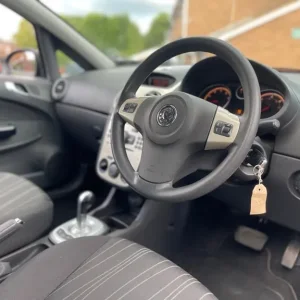 2008 Vauxhall Corsa 1.2i 16V Club 5-door Hatchback Petrol Automatic - Image 3