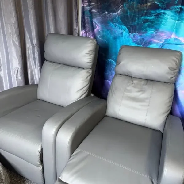 Great Condition Recliner Vibrating Massage Chairs