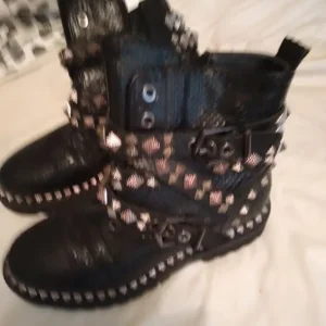 Alma En Pena leather studded boots - Image 2