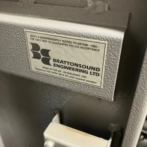 Gun cabinet/safe