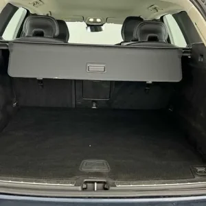 2022 Volvo XC60 Momentum Estate AWD Hybrid - Image 5
