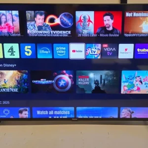 Hisense 50 inch smart 4k ultra HD led TV unused with remote - Image 3