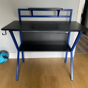 Gaming desk
