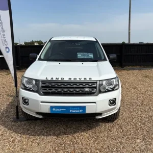 2012 Land Rover Freelander 2.2 SD4 GS 5-door Auto Estate Diesel - Image 2