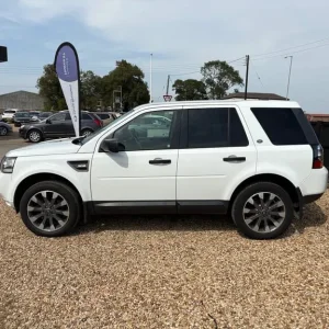 2012 Land Rover Freelander 2.2 SD4 GS 5-door Auto Estate Diesel - Image 3