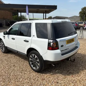 2012 Land Rover Freelander 2.2 SD4 GS 5-door Auto Estate Diesel - Image 4